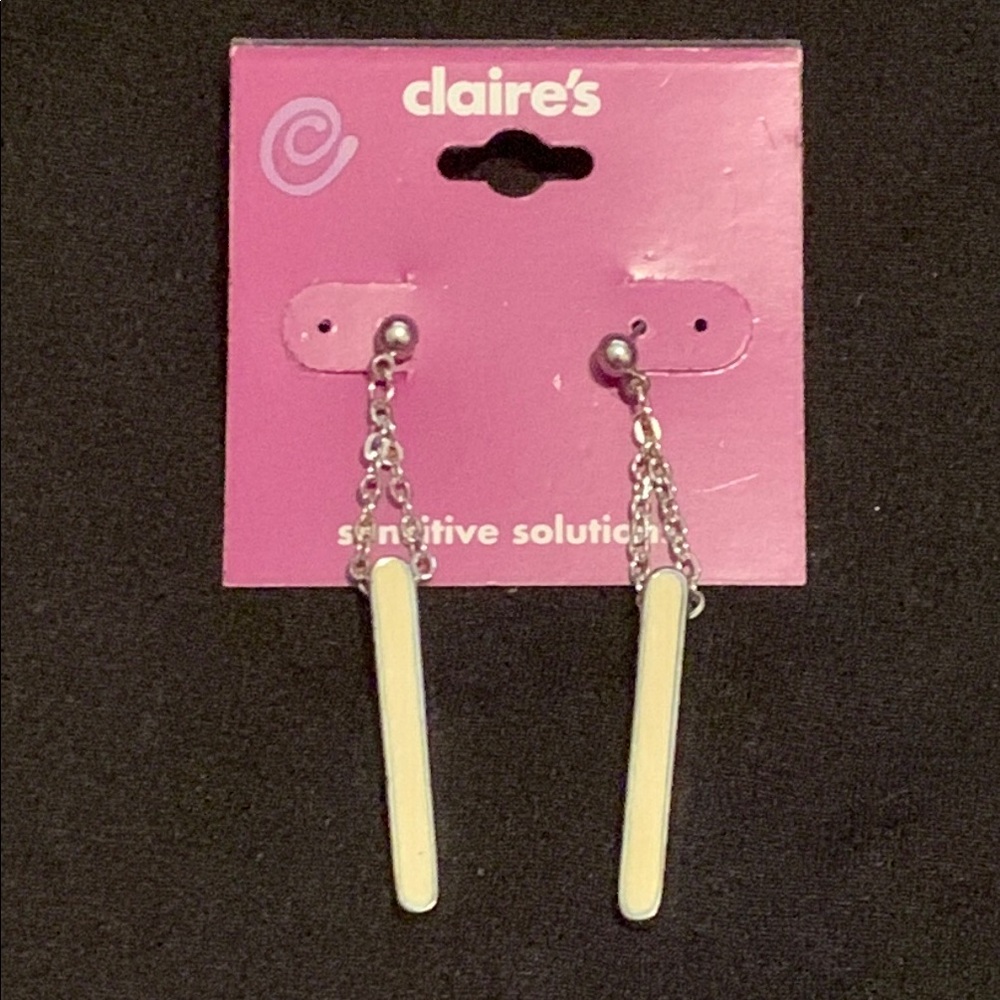 Claire’s Y2K Enamel Dangle Earrings Sensitive Solutions NWT